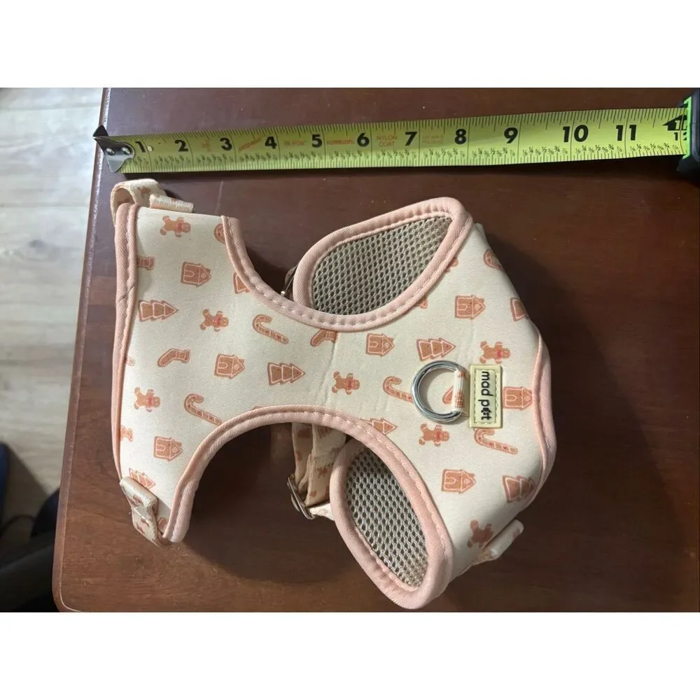 Cute Gingerbread Holiday Dog Harness – Size M, Mad Pet Brand, new